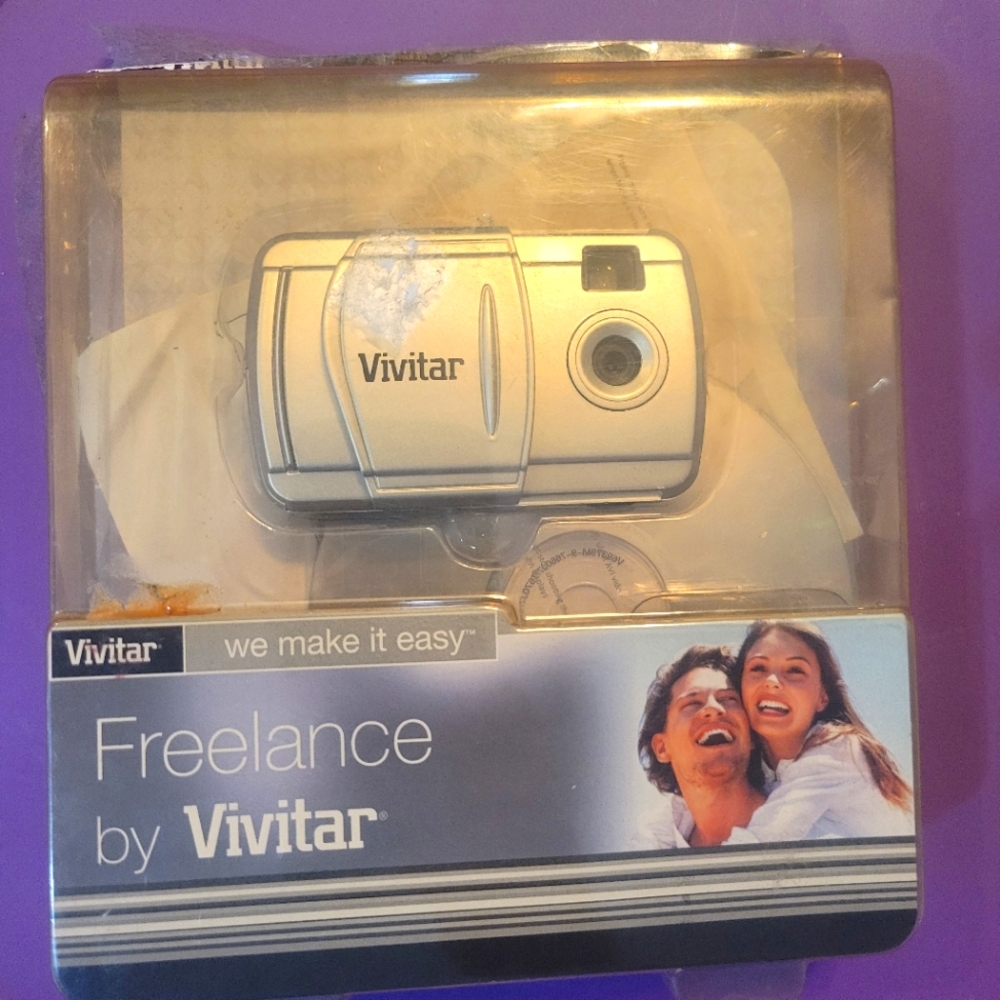 Vivitar‎ V69379M 12.0MP Digital Camera - Silver